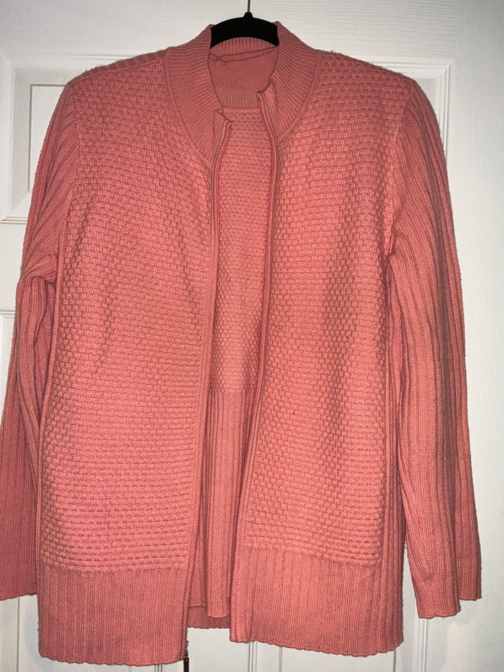 St. John Boutiques Luxury Cashmere Twinset Coral Pink Textured Knit Size M - Picture 2 of 15